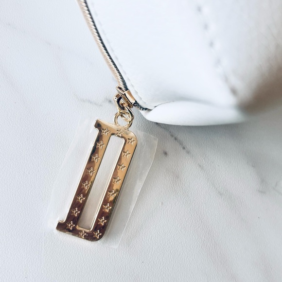 DIOR White Faux Leather Cosmetic Pouch Makeup Bag Case Embossed Logo New - Picture 8 of 16